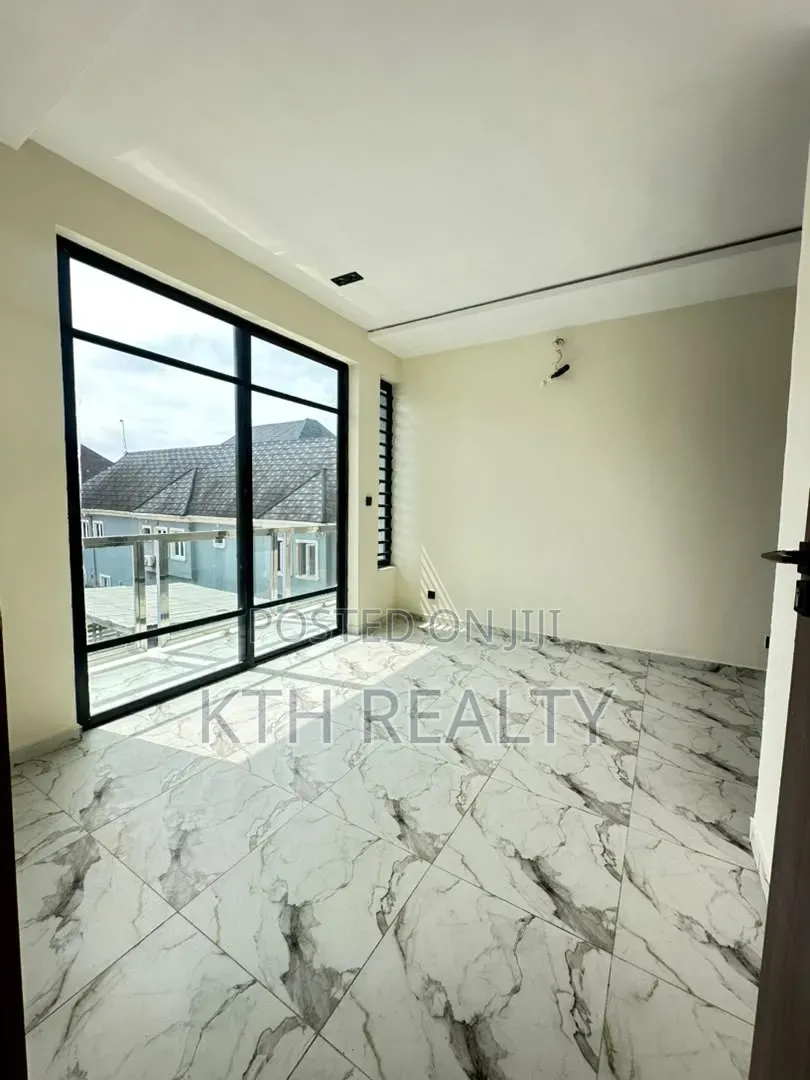 2bdrm Apartment in Orchid Road, Lekki Phase 2 for sale in Lekki Phase 2