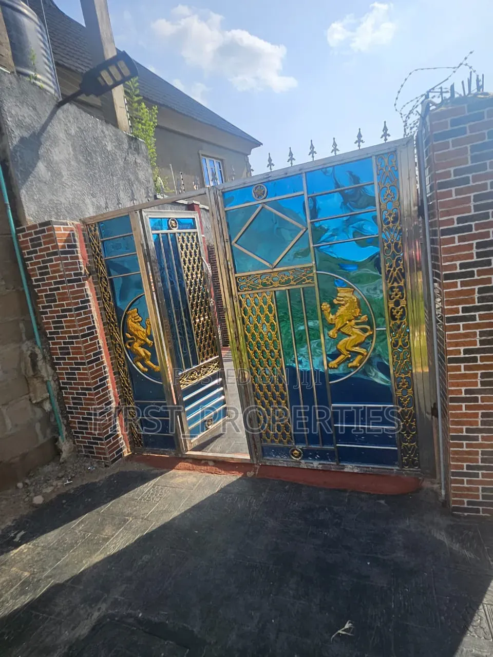 9bdrm Block of Flats in Ashipa Estate, Akala Express for sale in Akala Express