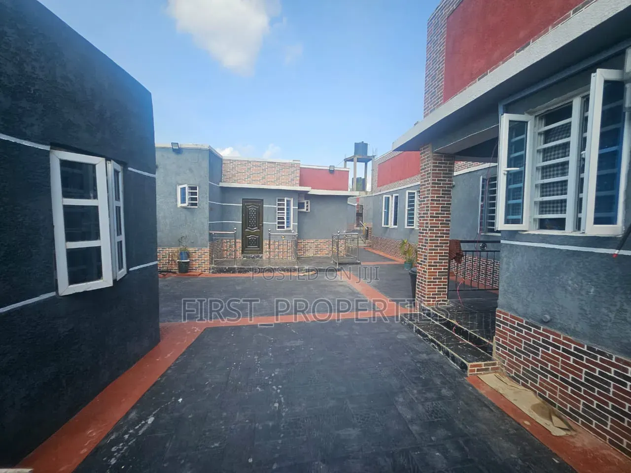 9bdrm Block of Flats in Ashipa Estate, Akala Express for sale in Akala Express
