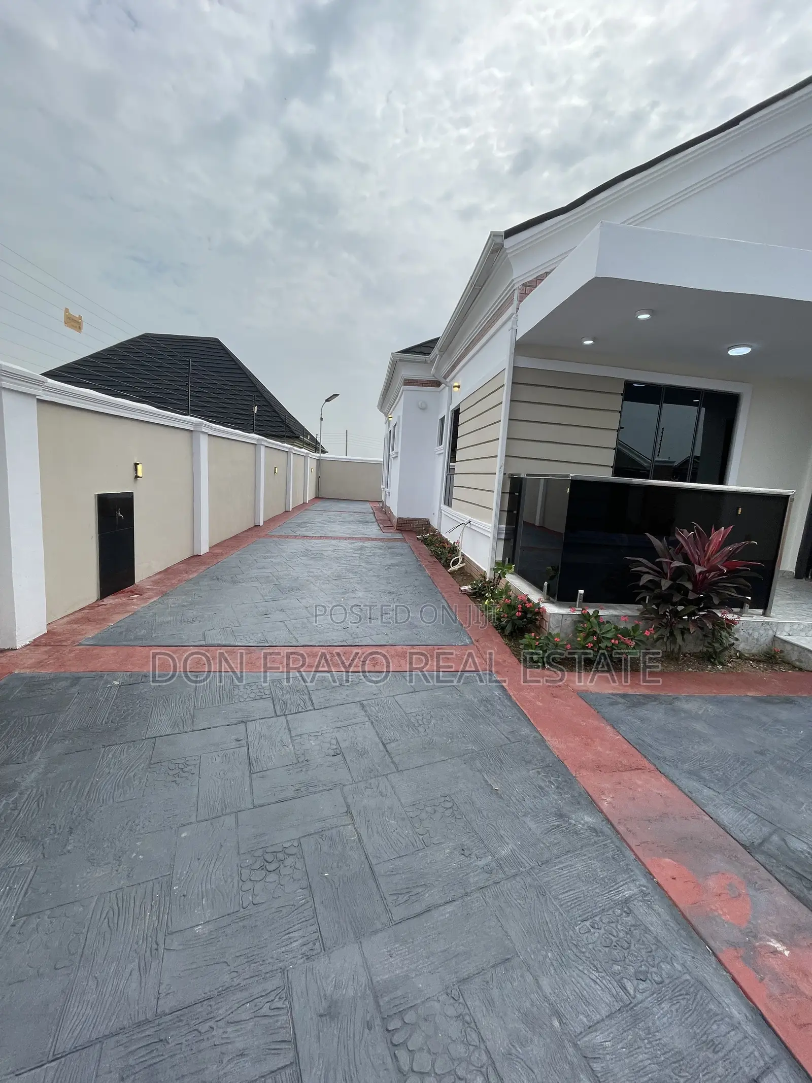 3bdrm Bungalow in Dss Estate, Idishin for sale in Idishin