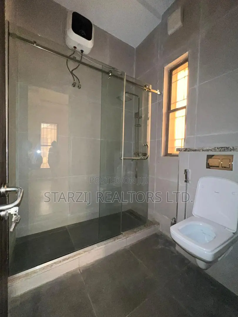 5bdrm Duplex in Katampe Extension for sale in Katampe Extension