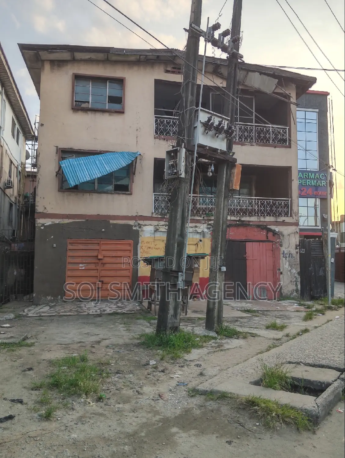 3bdrm Block of Flats in Ojuelegba for sale in Ojuelegba