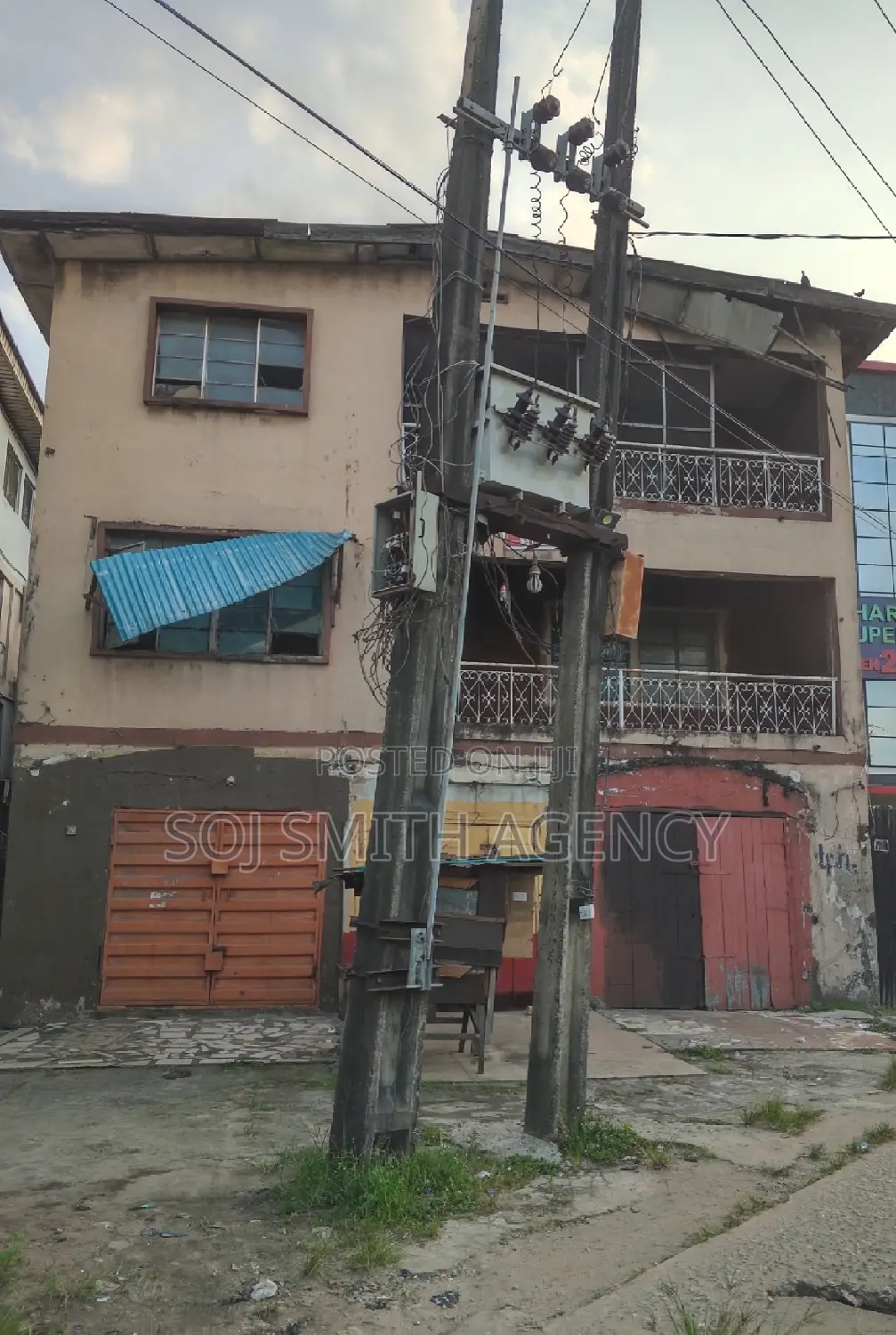 3bdrm Block of Flats in Ojuelegba for sale in Ojuelegba