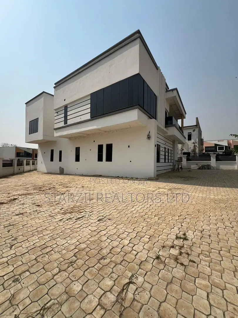 4bdrm Duplex in Karsana, Dape for sale in Dape