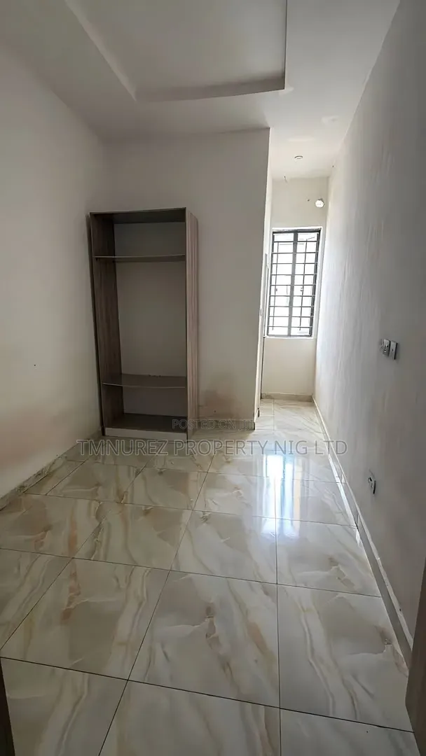 1bdrm Room & Parlour in Ikota for rent in Ikota
