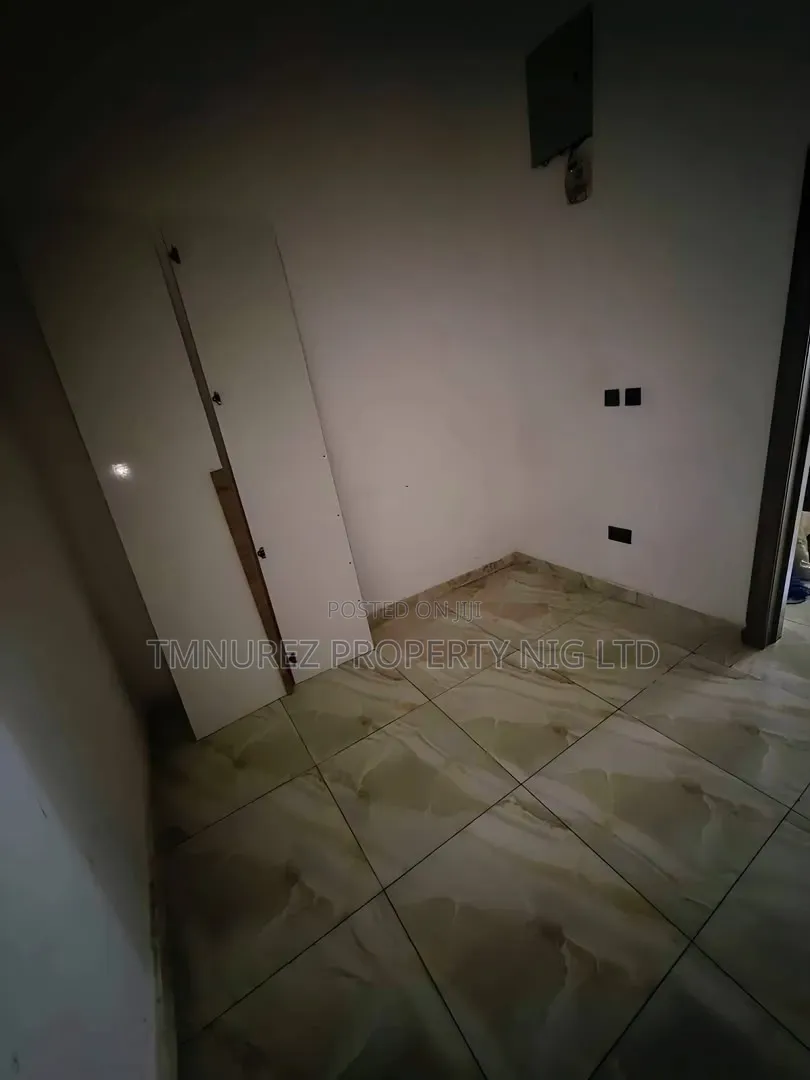 1bdrm Room & Parlour in Ikota for rent in Ikota