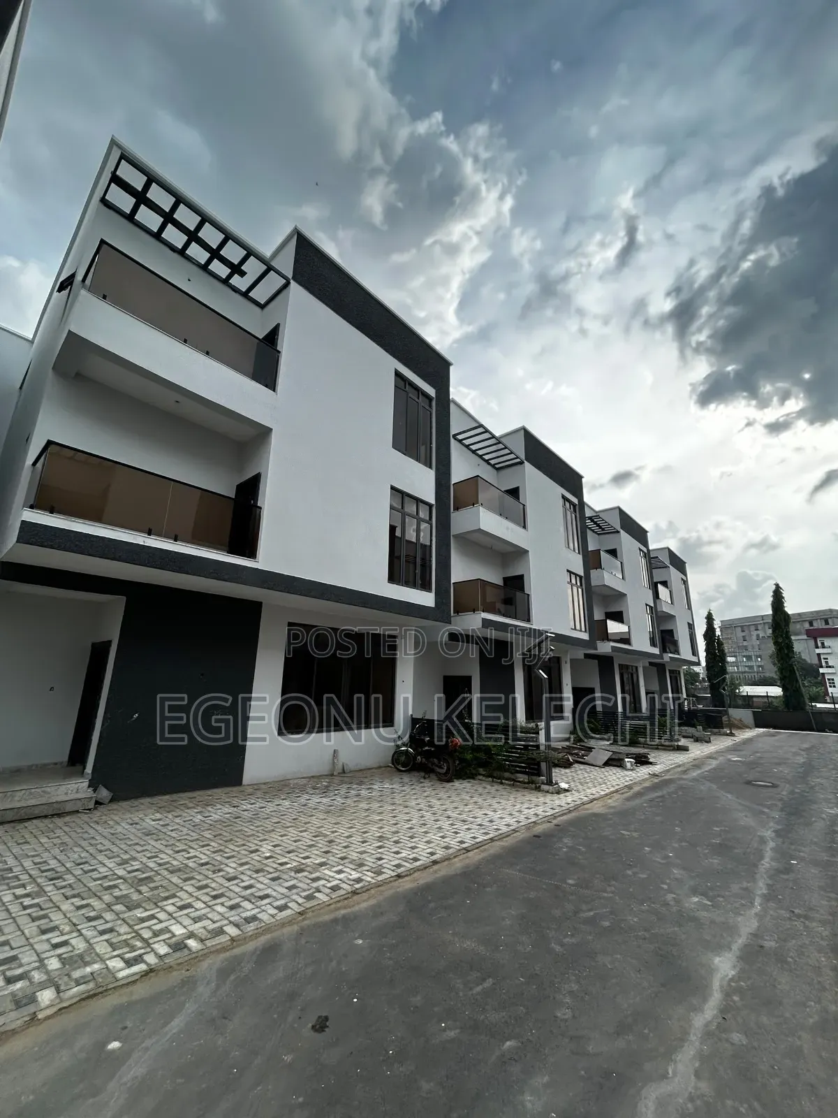 4bdrm Duplex in Mabushi for sale in Mabushi