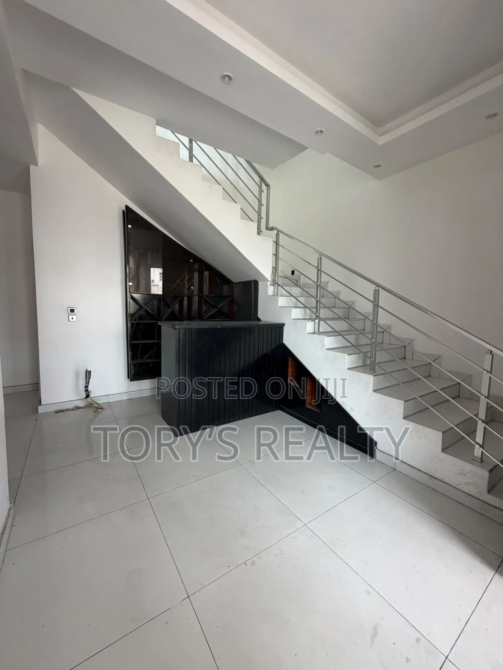 4bdrm Duplex in Lekki Phase 1 for rent in Lekki Phase 1