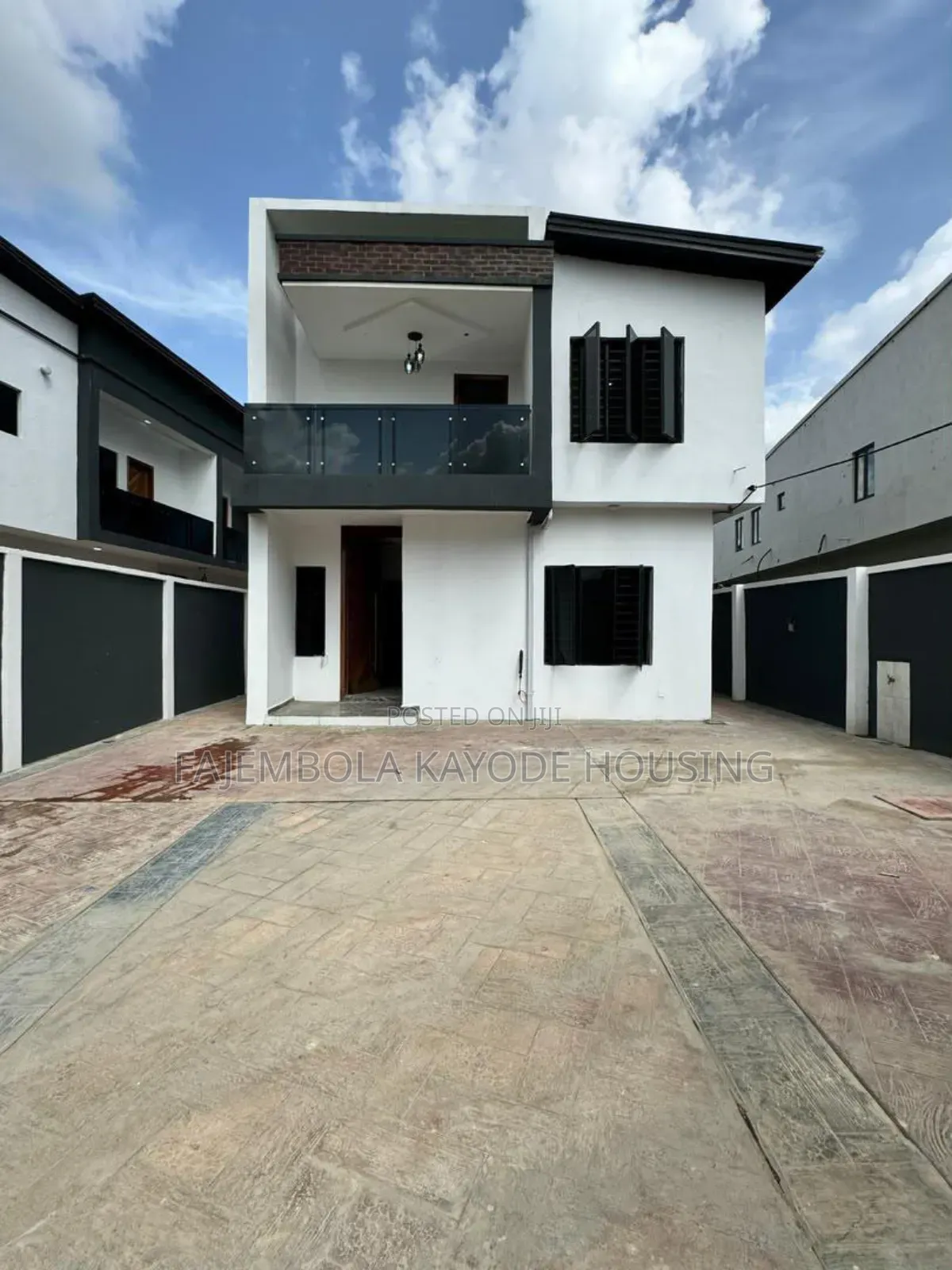 4bdrm Duplex in Ikolaba Gra, Agodi for sale in Agodi