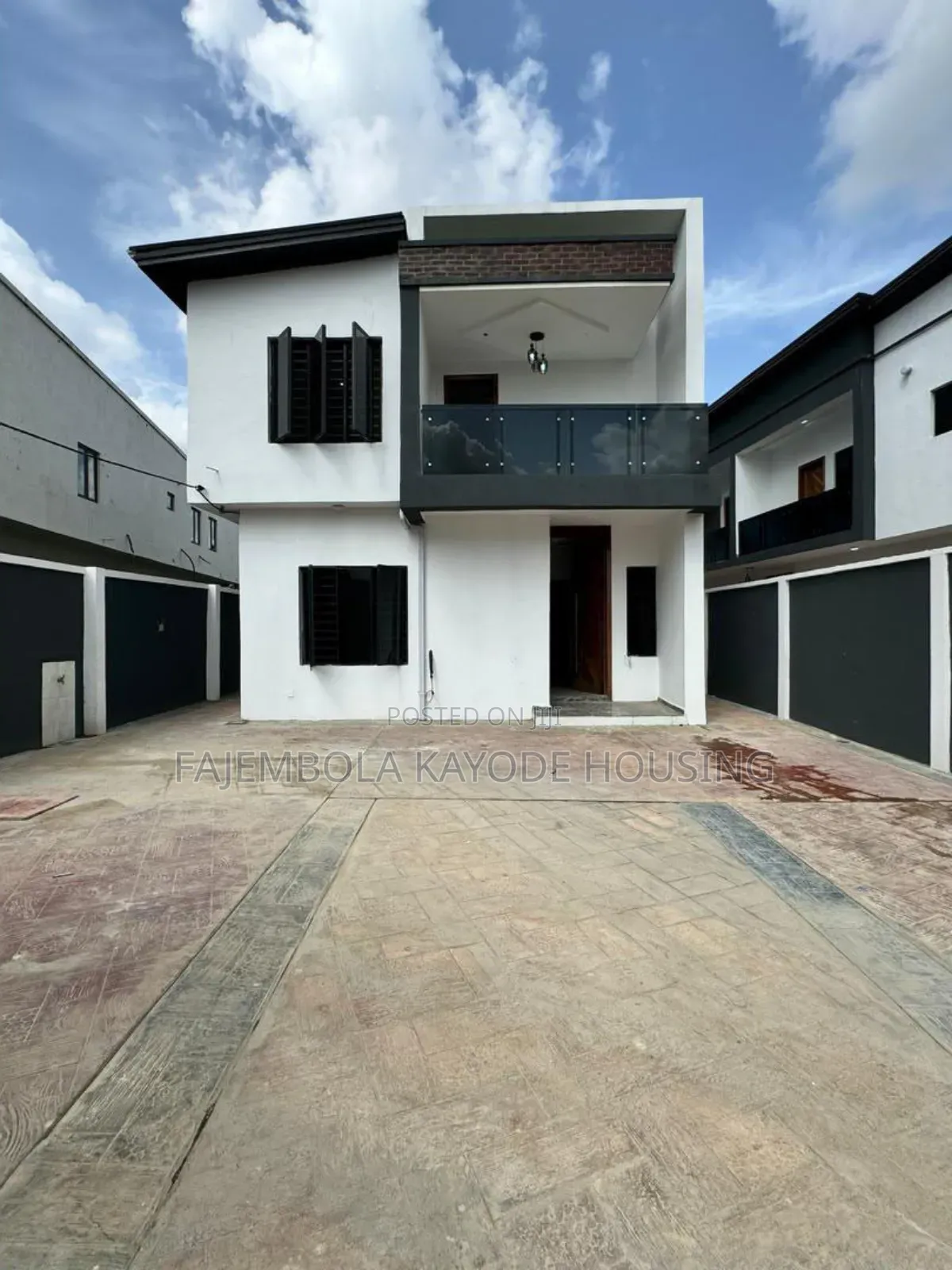 4bdrm Duplex in Ikolaba Gra, Agodi for sale in Agodi