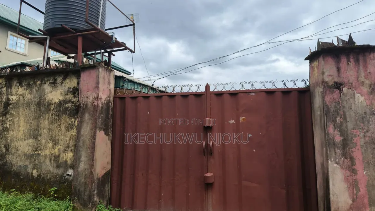 5bdrm Block of Flats in Umuahia for sale in Umuahia