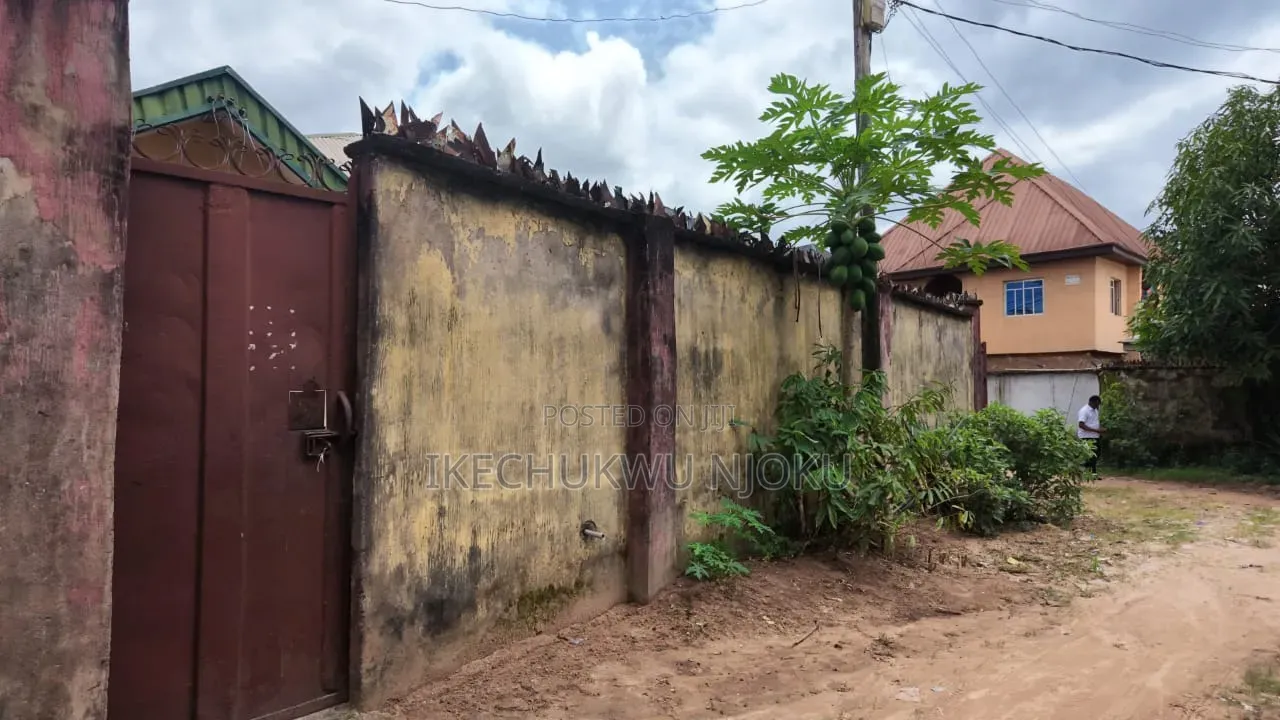 5bdrm Block of Flats in Umuahia for sale in Umuahia