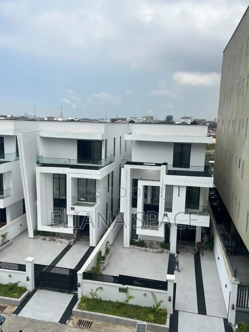 5bdrm Duplex in Admiralty Way, Lekki Phase 1 for sale in Lekki Phase 1