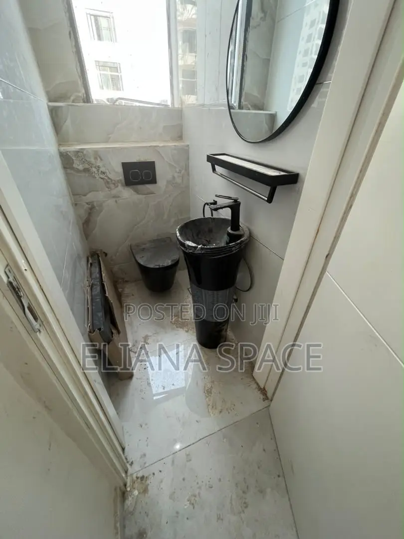 5bdrm Duplex in Admiralty Way, Lekki Phase 1 for sale in Lekki Phase 1
