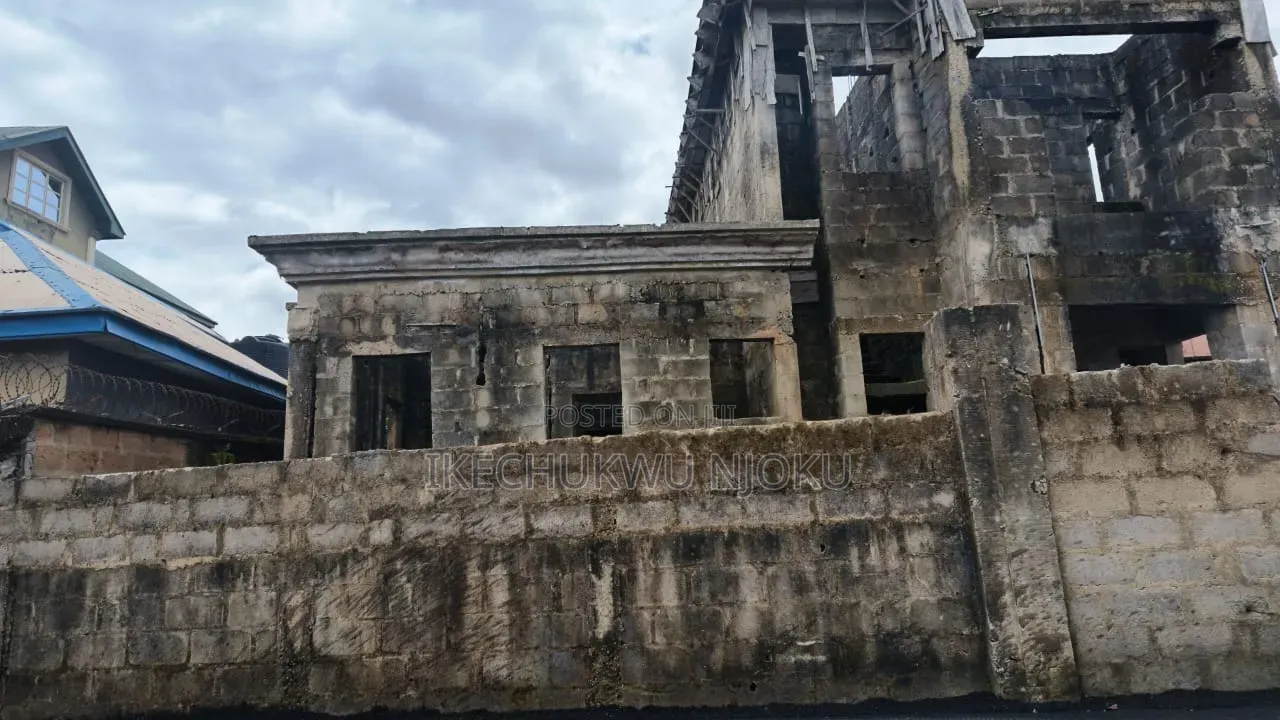 3bdrm Duplex in Umuahia for sale in Umuahia