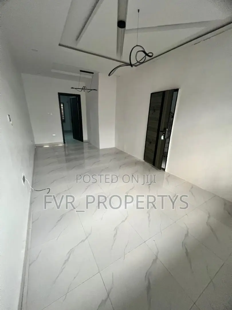 1bdrm Block of Flats in Orchid Estate, Ikota for rent in Ikota