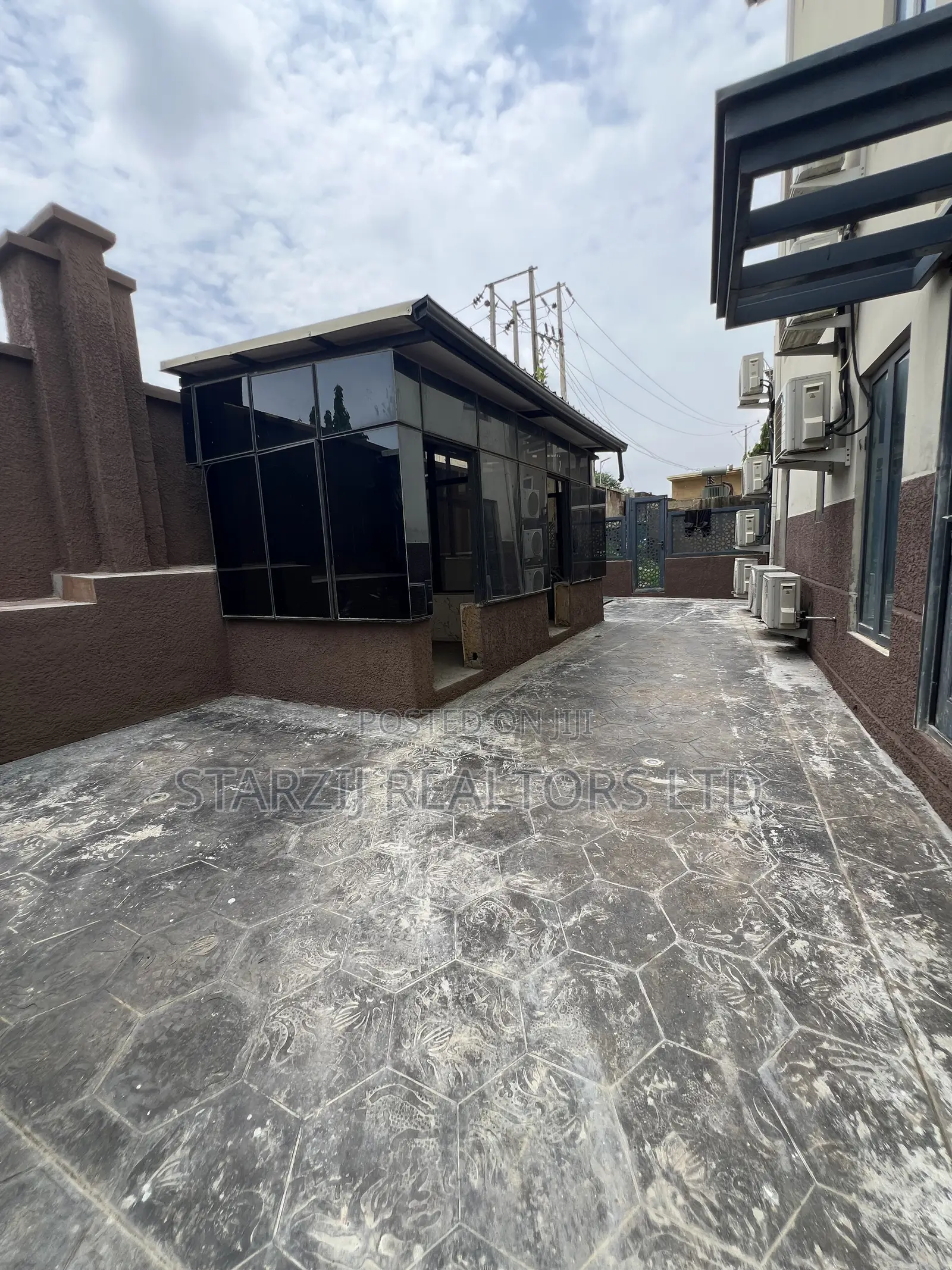 5bdrm Duplex in Mabushi for sale in Mabushi