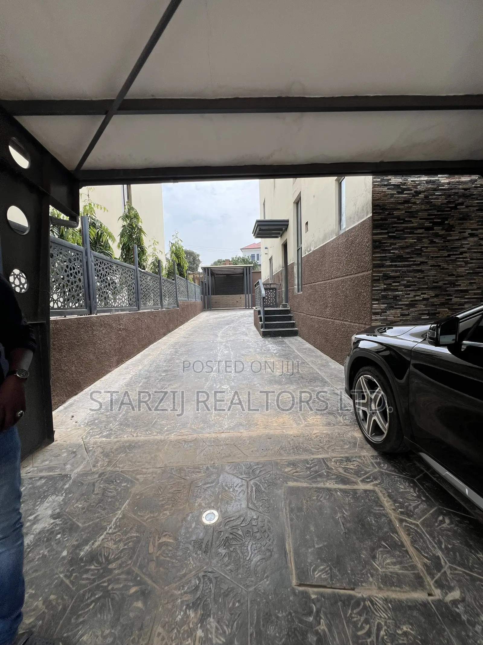 5bdrm Duplex in Mabushi for sale in Mabushi