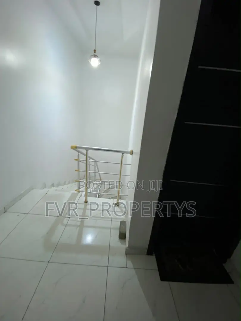 1bdrm Shared Apartment in Orchid, Ikota for rent in Ikota