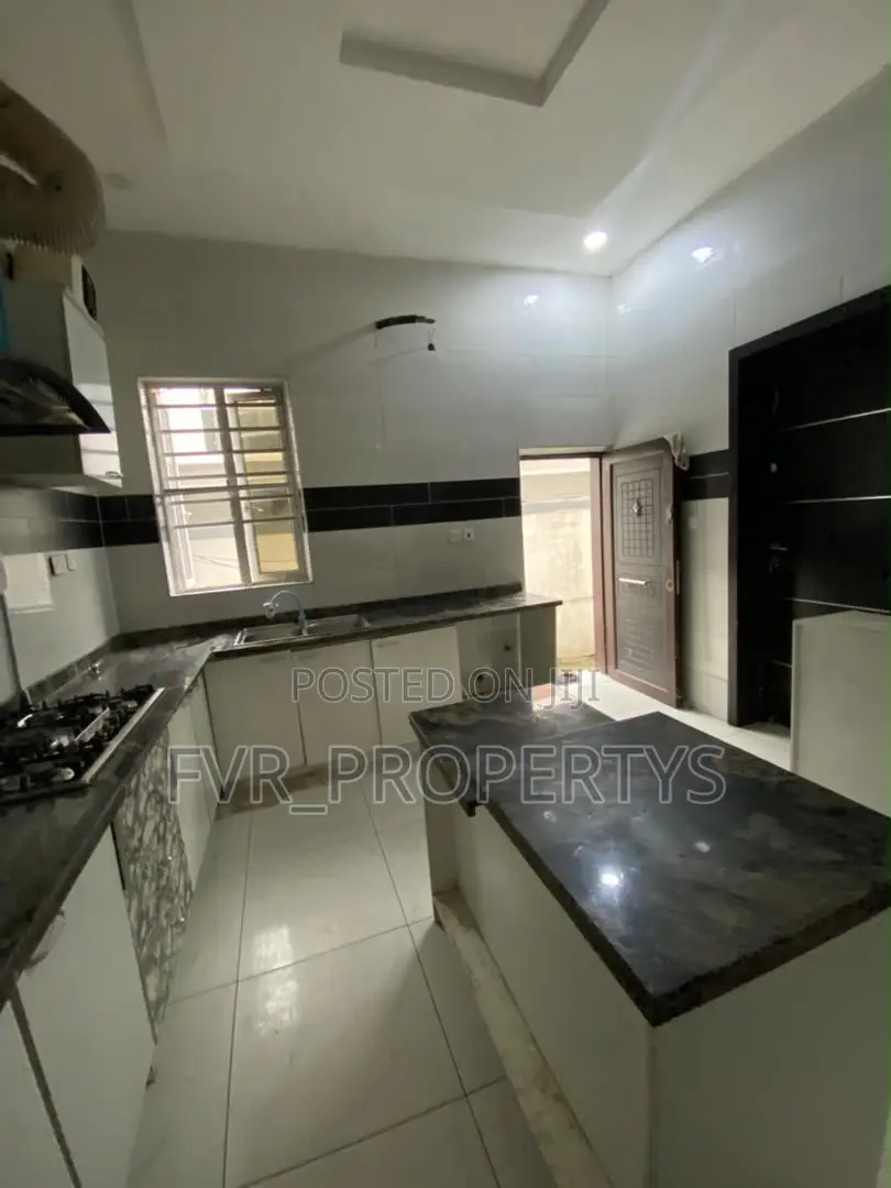 1bdrm Shared Apartment in Orchid, Ikota for rent in Ikota