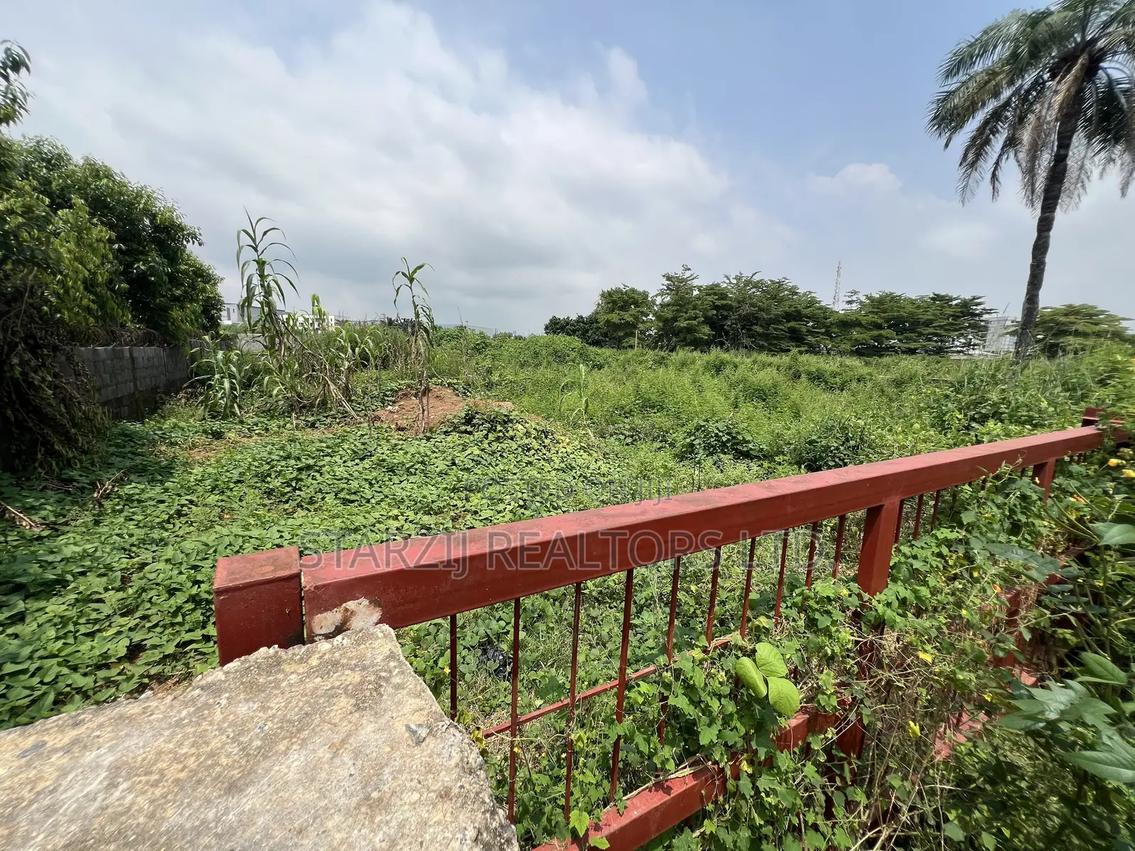 An 800sqm Residential Land in Mabushi in Mabushi