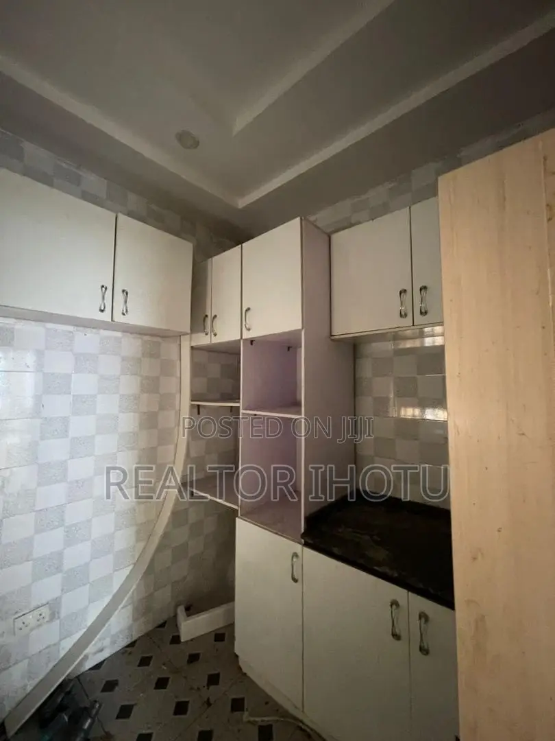 4bdrm Duplex in Ikota for sale in Ikota
