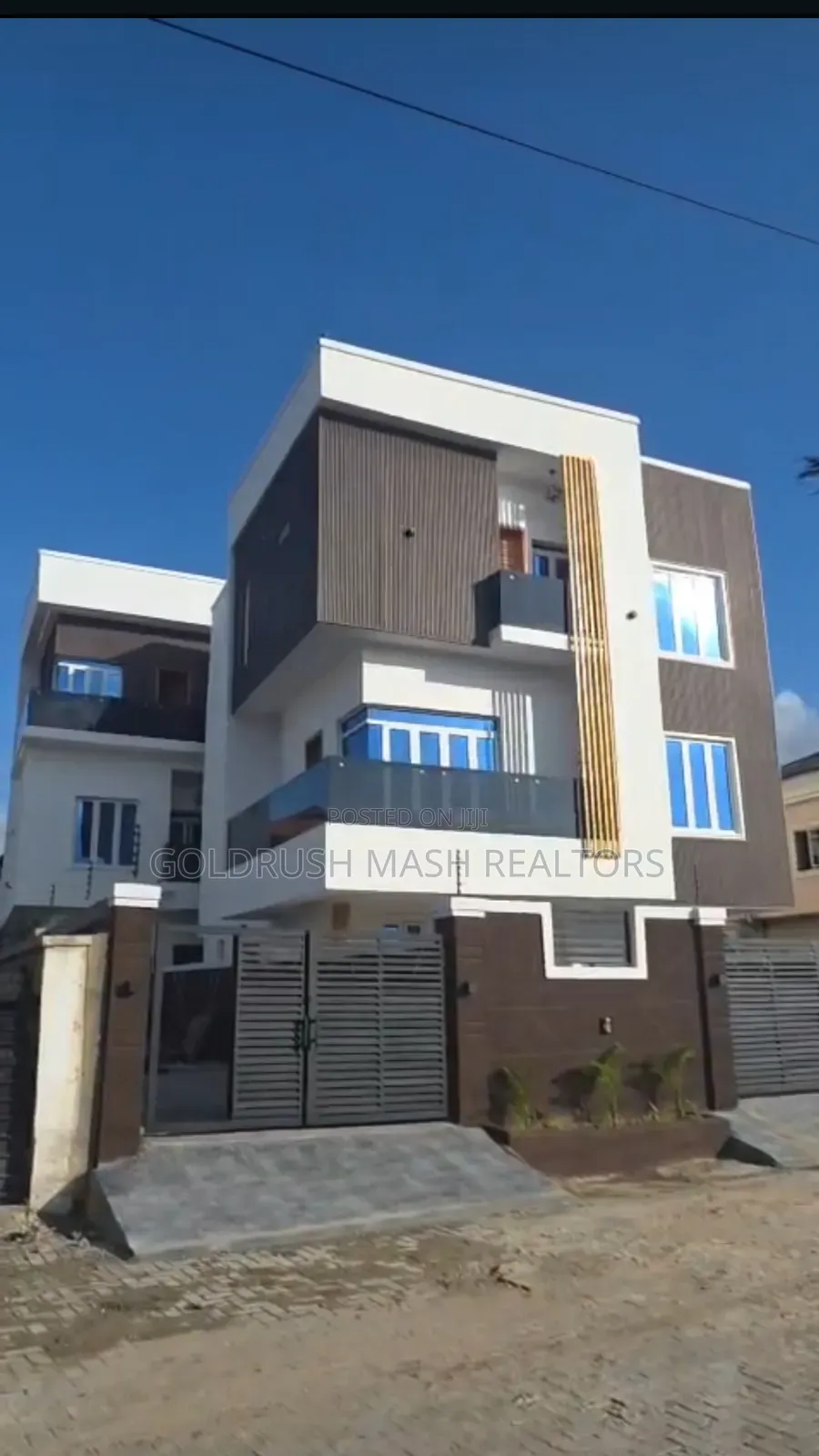 5bdrm Duplex in Millennium Estate, Millenuim/UPS for sale in Millenuim/UPS
