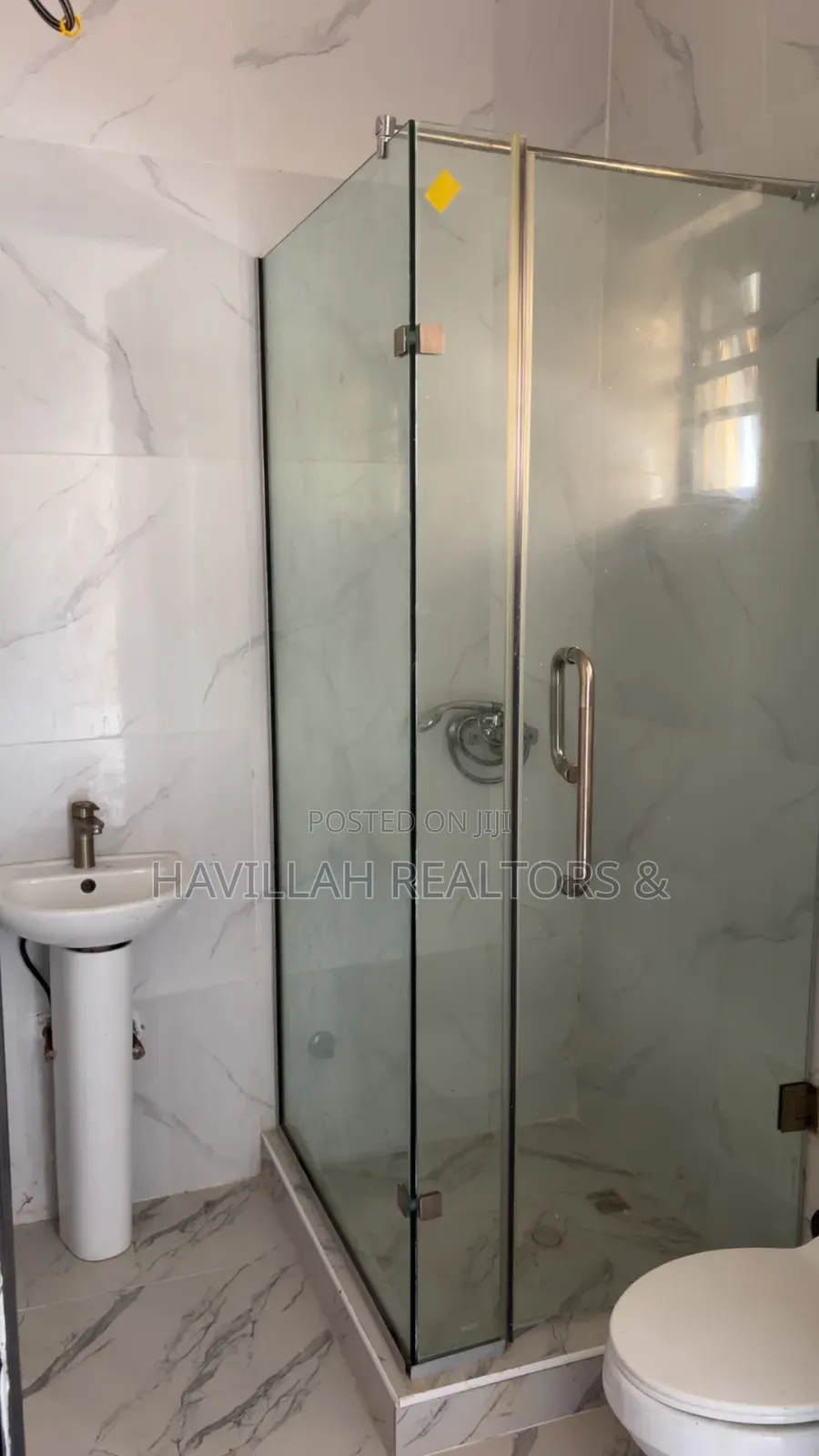 4bdrm Townhouse/Terrace in Lafiaji for sale in Lafiaji