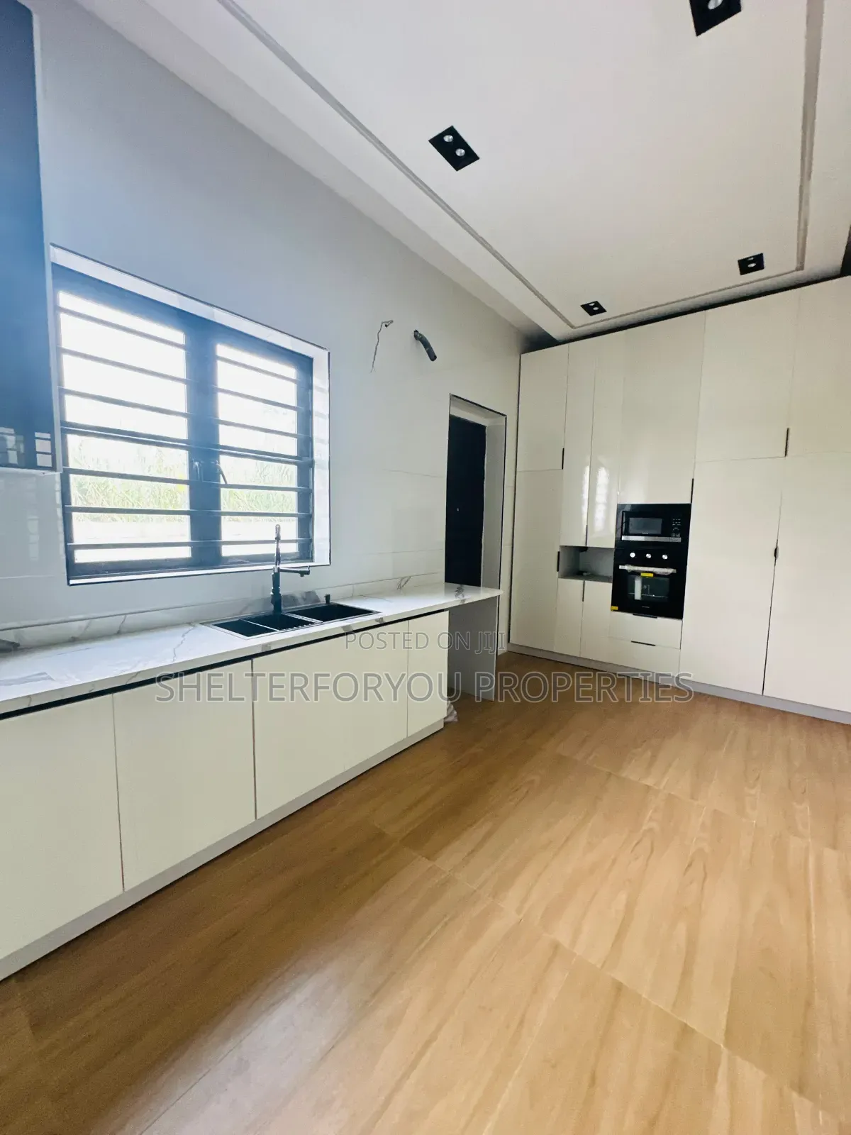5bdrm Duplex in VGC / Ajah for sale in VGC / Ajah