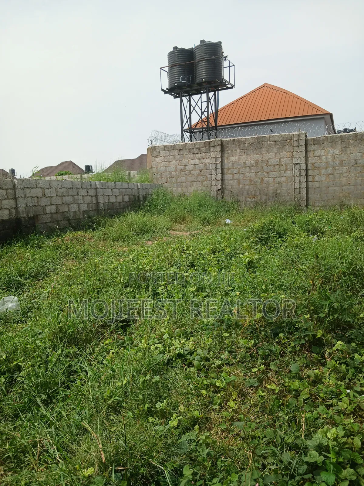 3bdrm Bungalow in Behind Living  Faith, Lugbe District for sale in Lugbe District