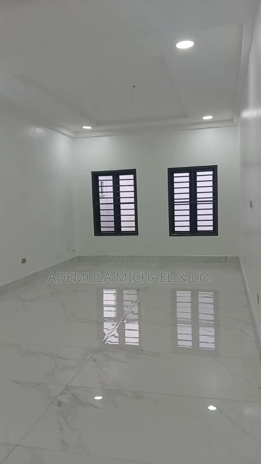7bdrm House in Mini Estate Asokoro for sale in Asokoro