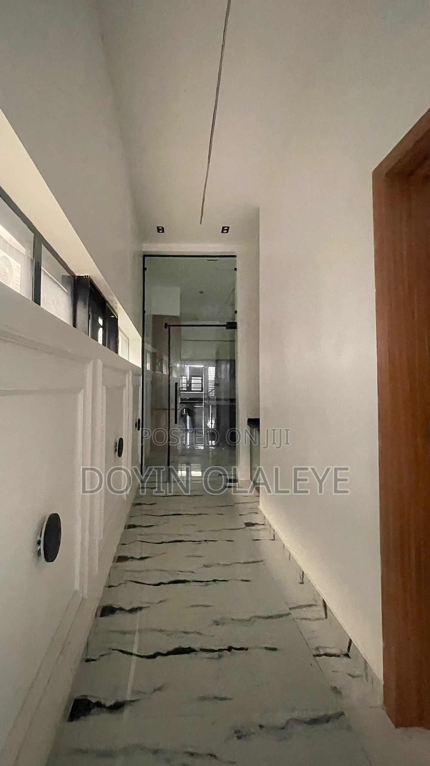 5bdrm Duplex in Chevron for sale in Chevron
