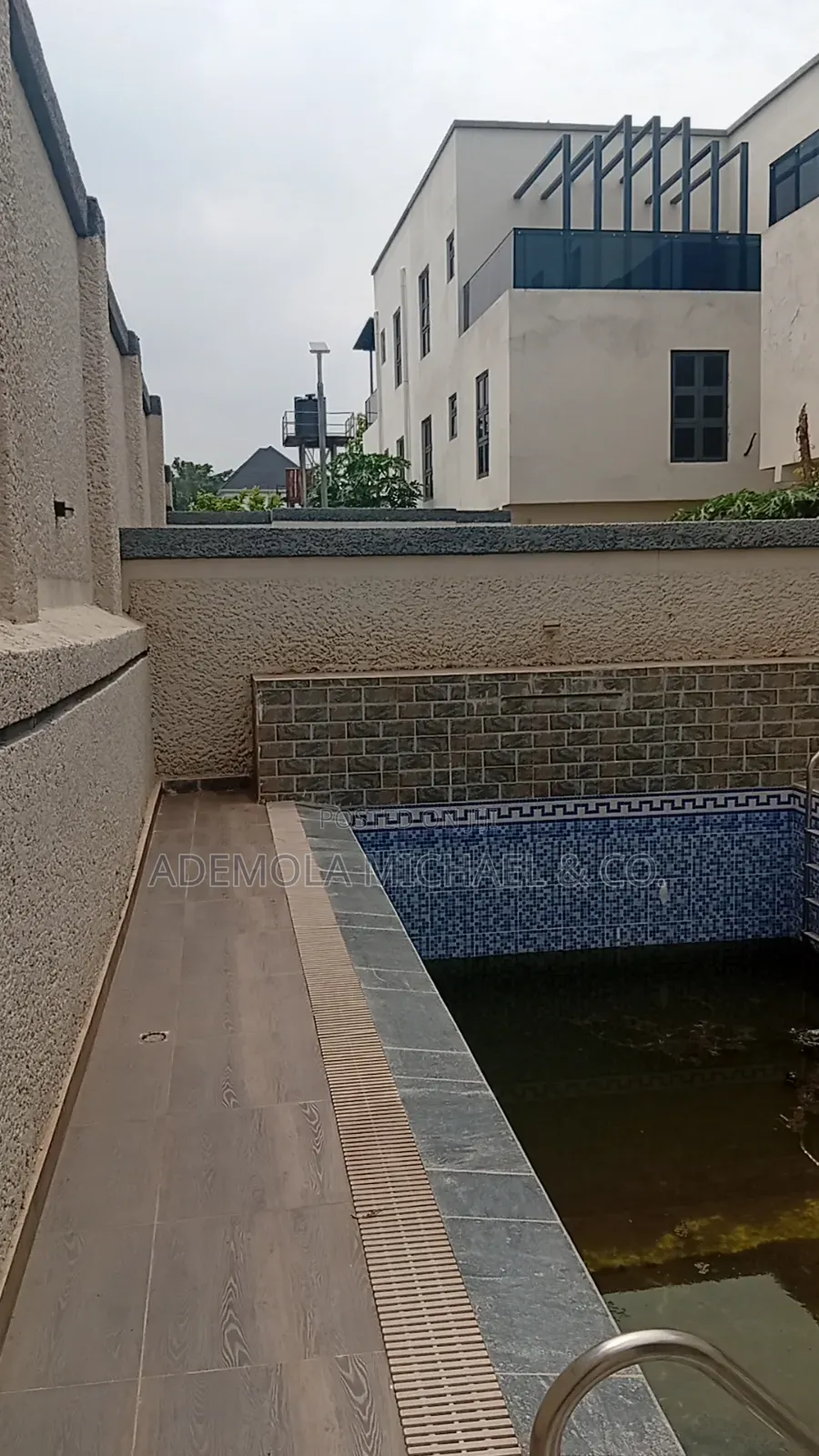 5bdrm Duplex in Mini Estate, Asokoro for sale in Asokoro