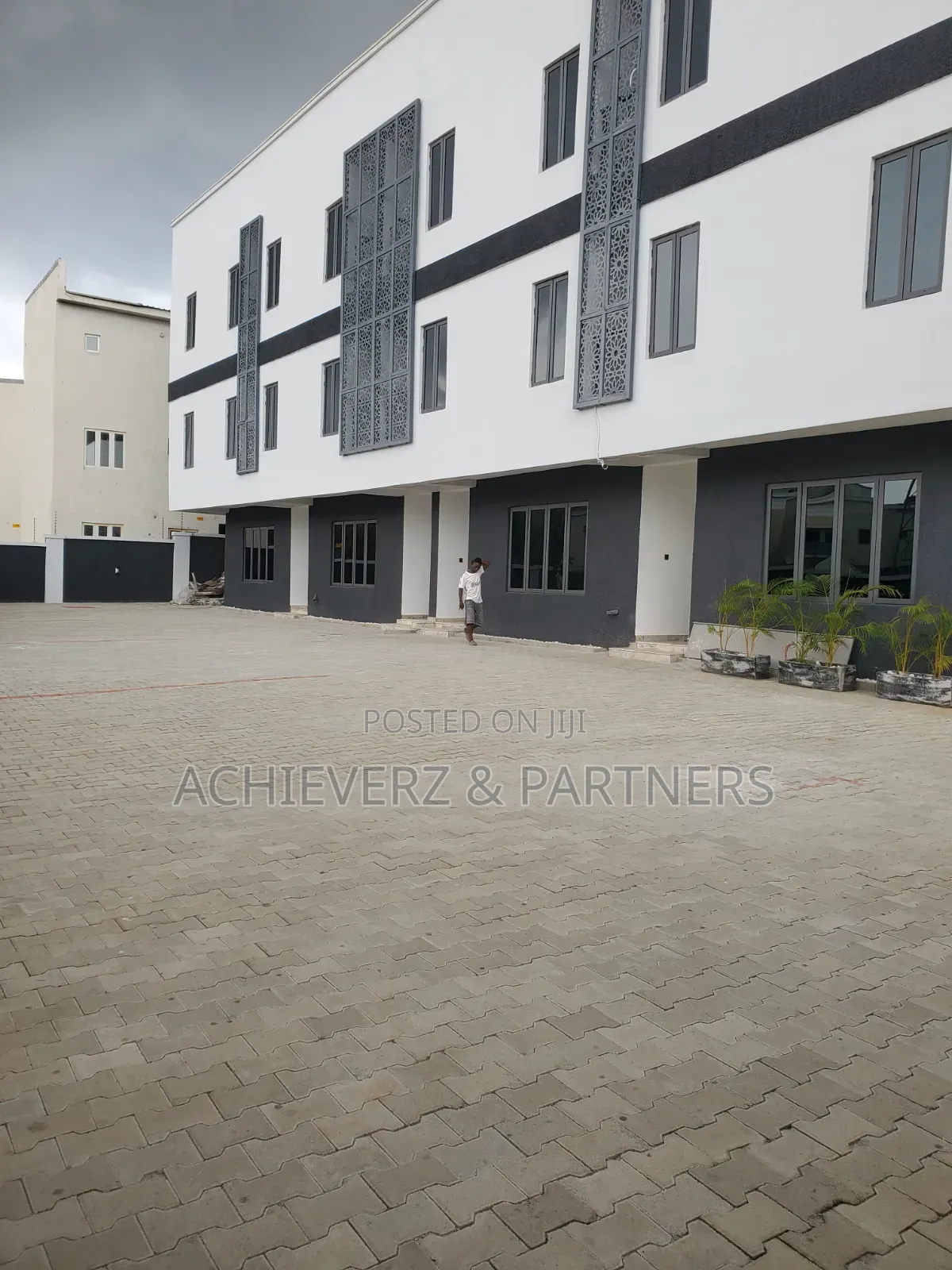 4bdrm Duplex in Jahi for sale in Jahi