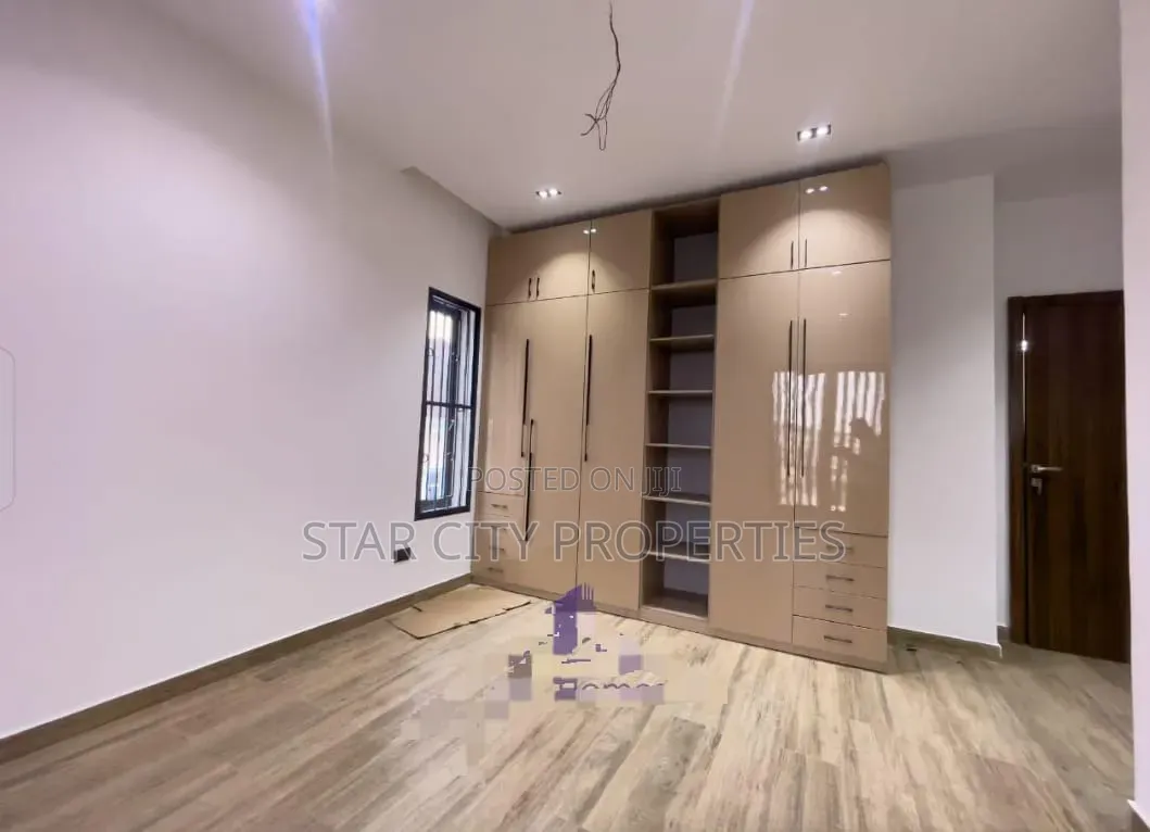 4bdrm House in Magodo Gra Phase 2 for sale in GRA Phase 2 Shangisha