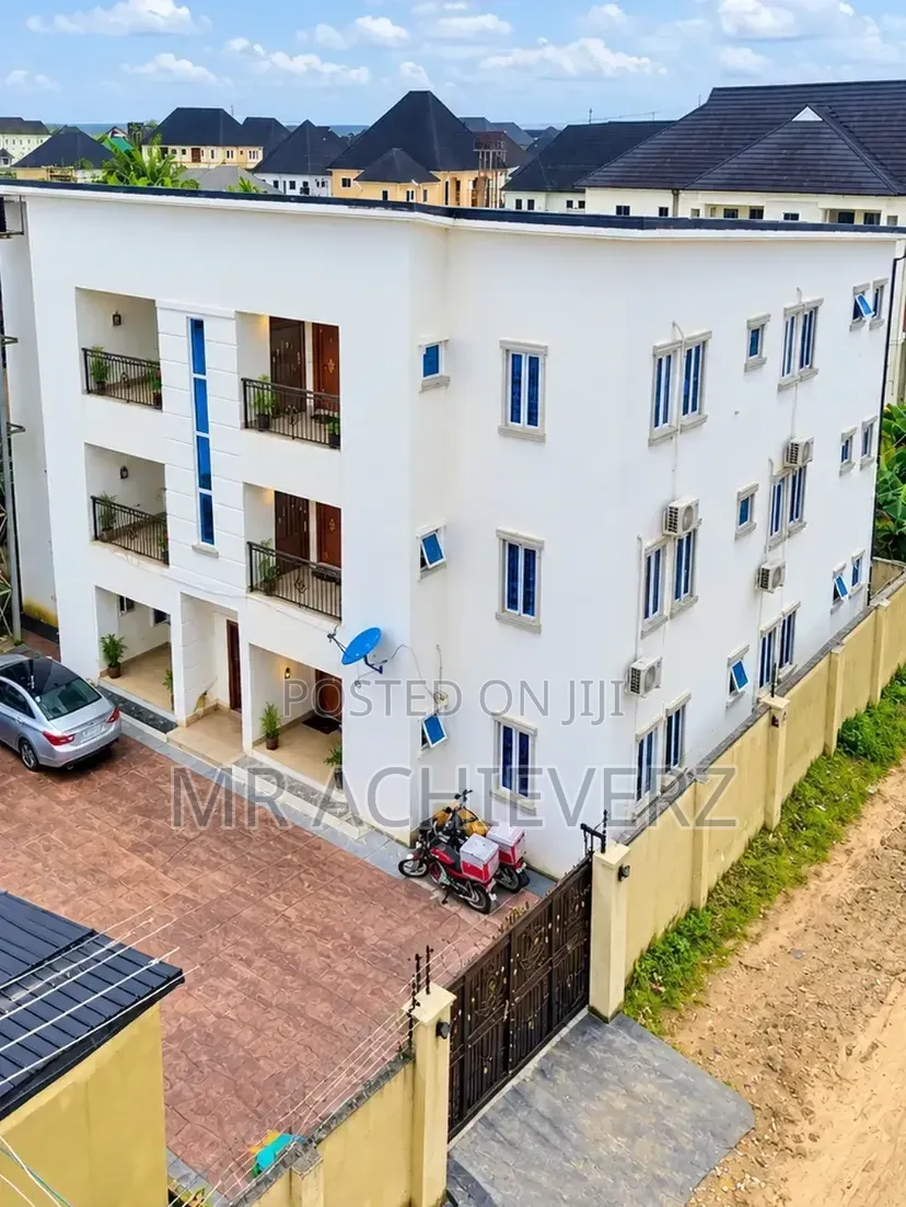 2bdrm Block of Flats in Sars Road, Obio-Akpor for sale in Obio-Akpor