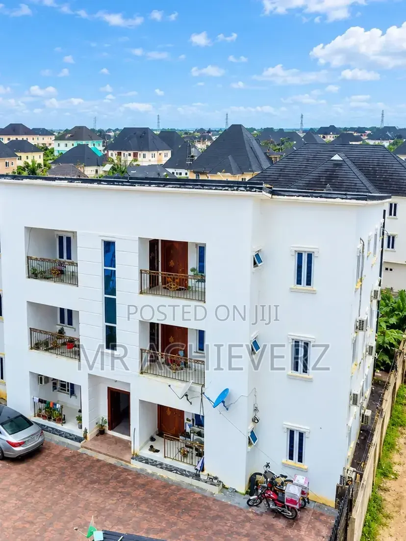 2bdrm Block of Flats in Sars Road, Obio-Akpor for sale in Obio-Akpor