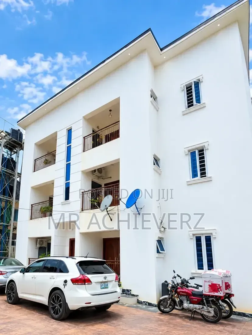 2bdrm Block of Flats in Sars Road, Obio-Akpor for sale in Obio-Akpor