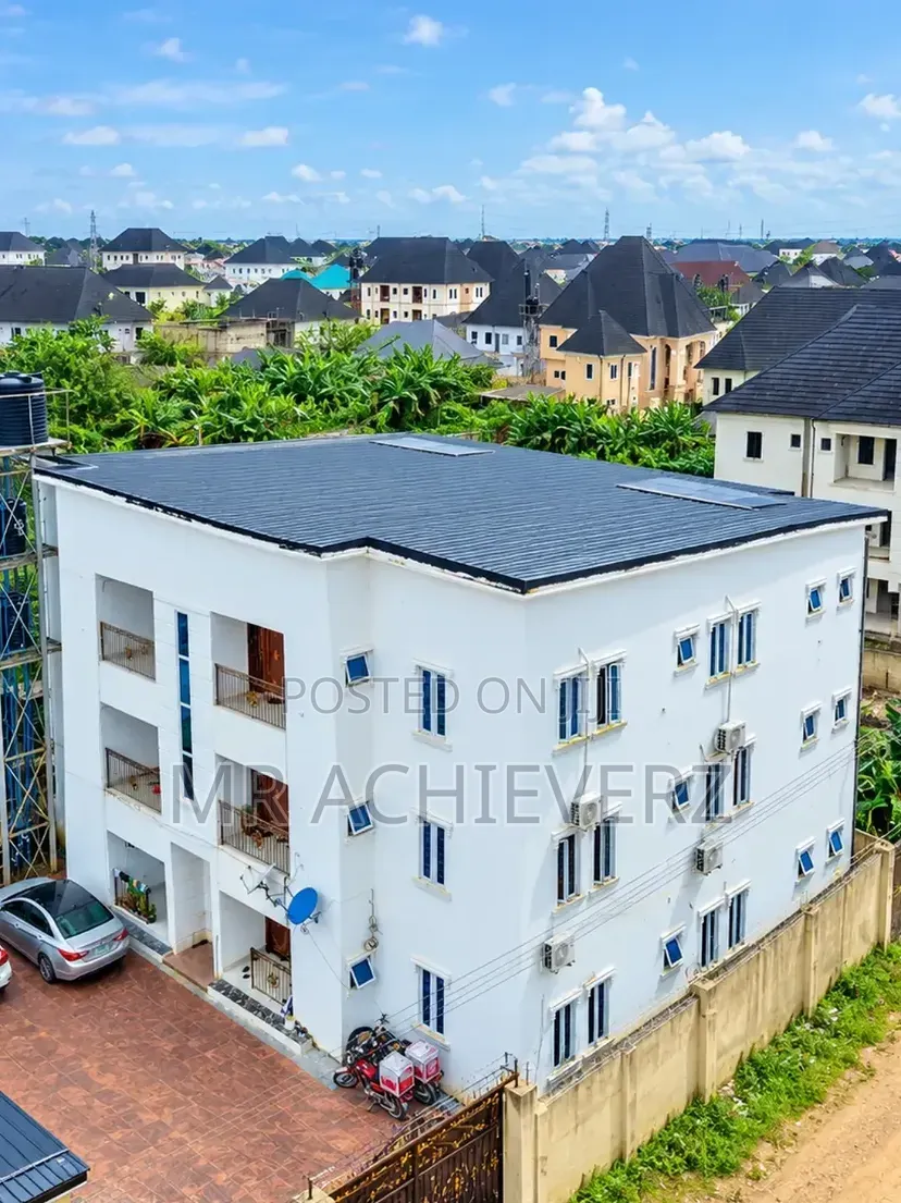 2bdrm Block of Flats in Sars Road, Obio-Akpor for sale in Obio-Akpor