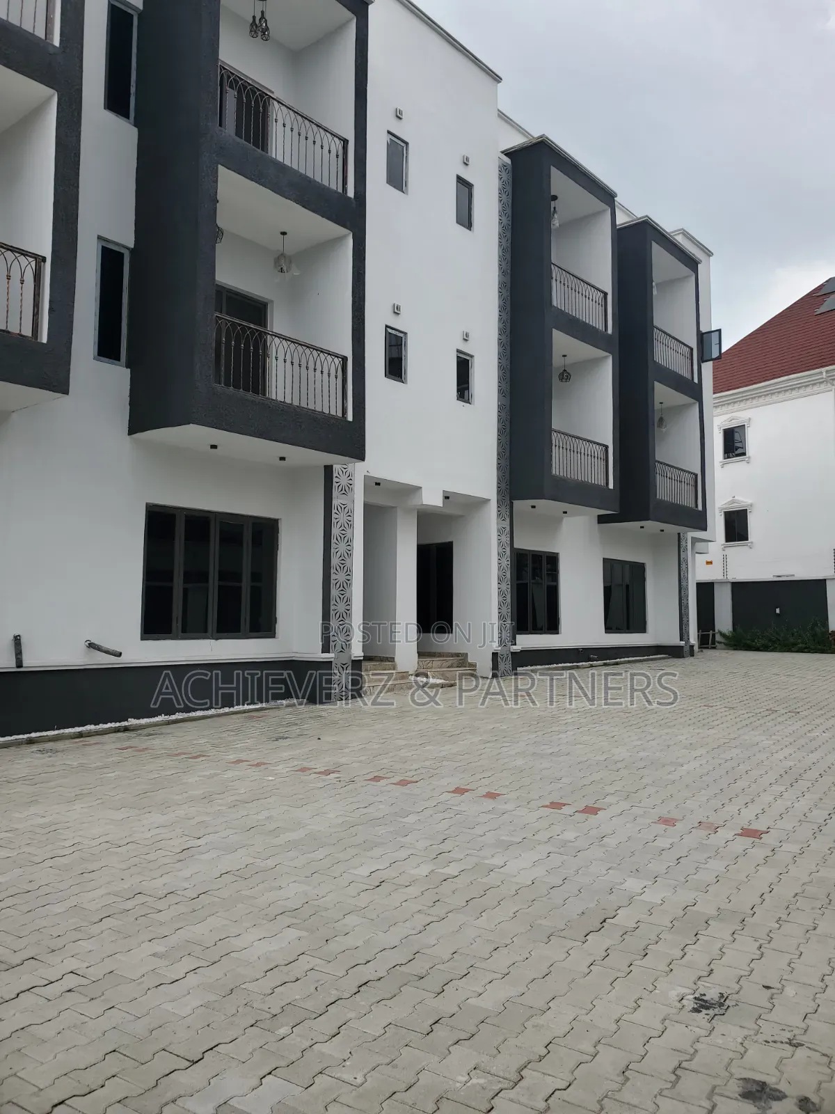 4bdrm Duplex in Jahi for sale in Jahi