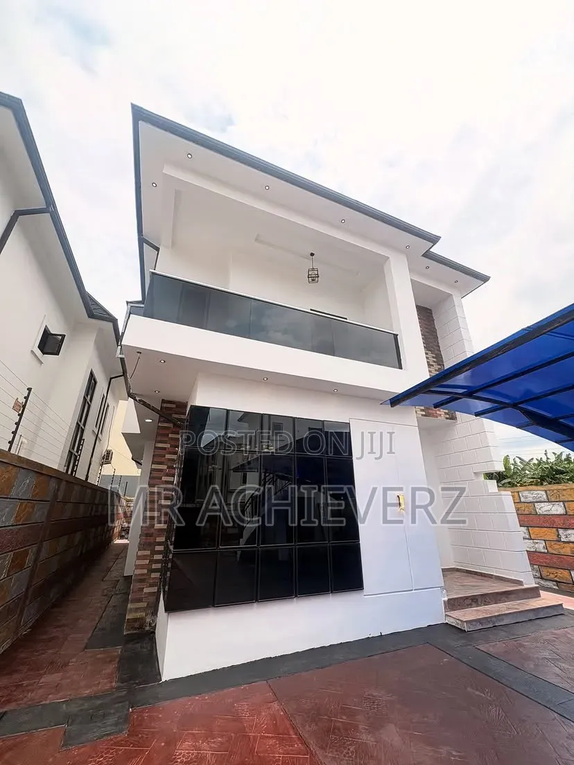 4bdrm Duplex in Sars Road, Obio-Akpor for sale in Obio-Akpor