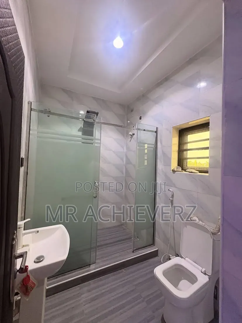 4bdrm Duplex in Sars Road, Obio-Akpor for sale in Obio-Akpor