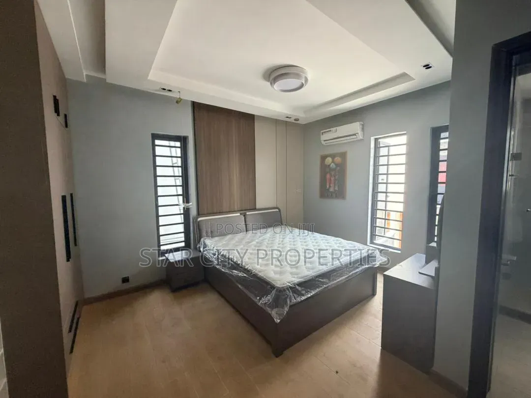 5bdrm House in Awuse Estate Ikeja for sale in Ikeja GRA