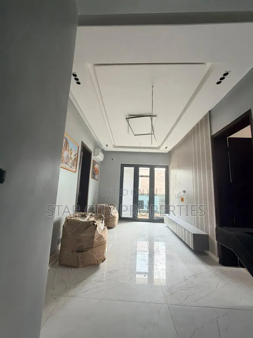 5bdrm House in Awuse Estate Ikeja for sale in Ikeja GRA