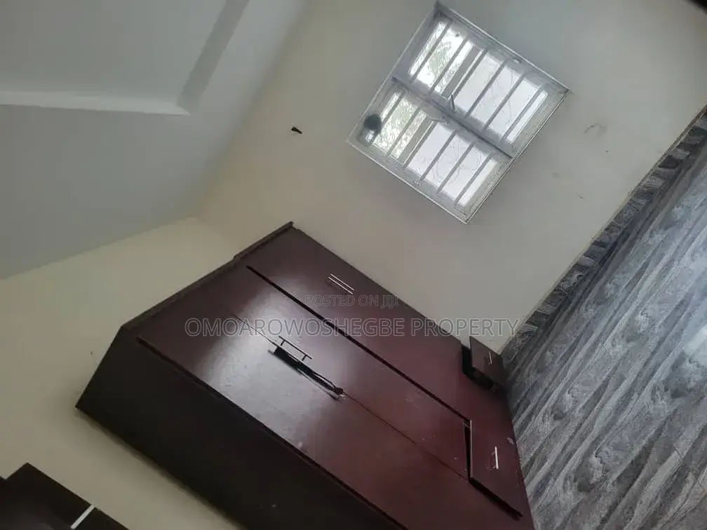 Furnished 2bdrm Block of Flats in Graceland Estate, Akure for rent in Akure
