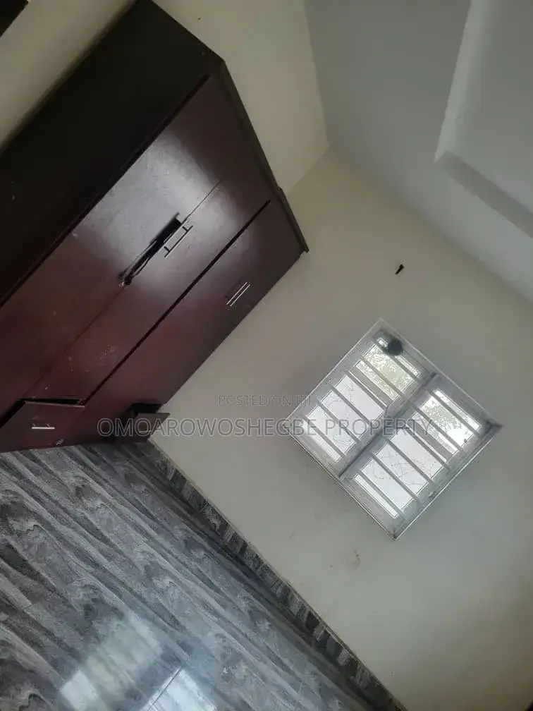 Furnished 2bdrm Block of Flats in Graceland Estate, Akure for rent in Akure