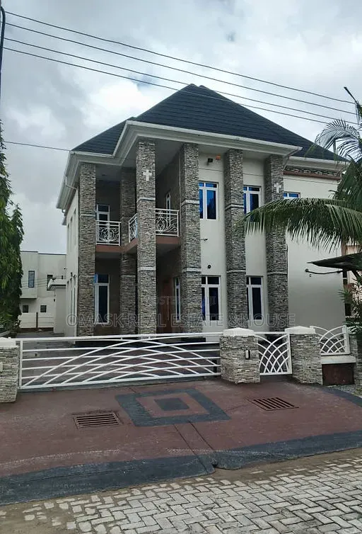 6bdrm Duplex in Lekki Phase 1 for sale in Lekki Phase 1