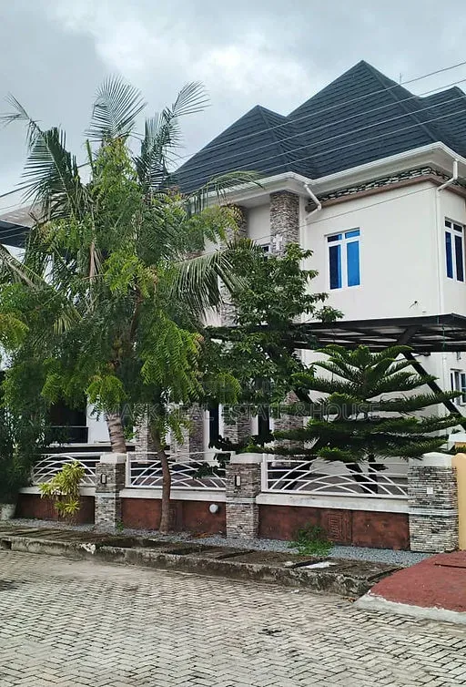 6bdrm Duplex in Lekki Phase 1 for sale in Lekki Phase 1