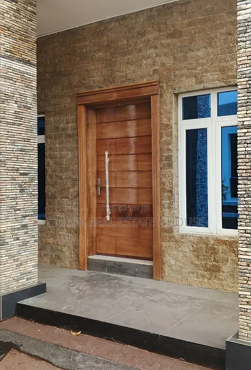 6bdrm Duplex in Lekki Phase 1 for sale in Lekki Phase 1