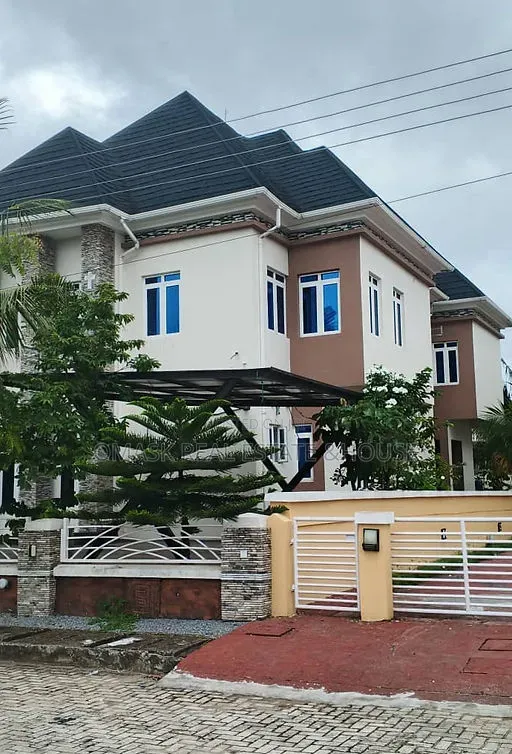 6bdrm Duplex in Lekki Phase 1 for sale in Lekki Phase 1